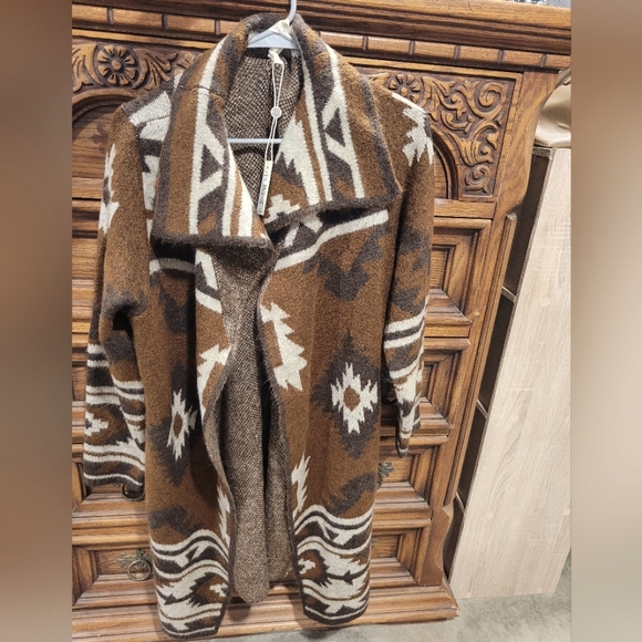 Aztec Style Cardigan - Picture 2 of 4